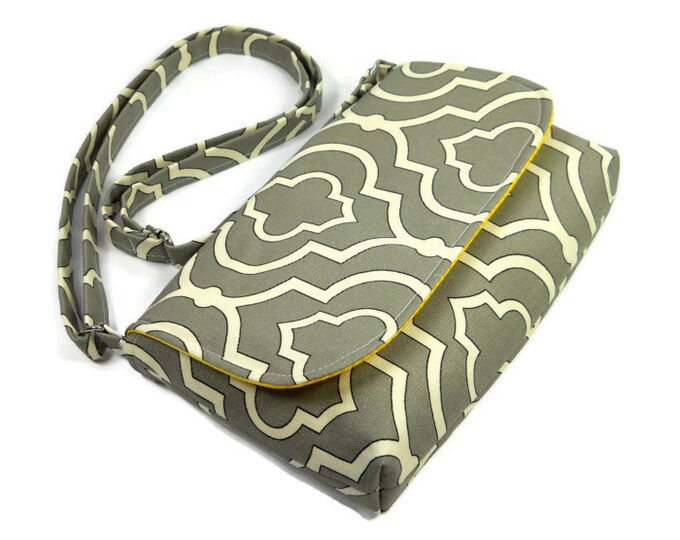 Small Gray Crossbody Bag Mini Messenger Bag Gray Quatrefoil Etsy