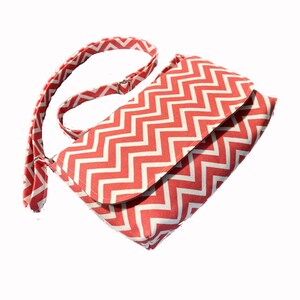 Monedero pequeño con estampado de cheurón, bolso de mensajero para adolescentes, minibolso cruzado, cartera con estampado de cheurón coral, monedero pequeño de tela, bolso de mano con estampado de cheurón, correa ajustable