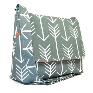Handmade Gray Pocketbook, Women's Messenger Bag, Arrow Purse, Canvas Crossbody Bag, Gray White Shoulder Bag, Fabric Purse, Cross Body Bag