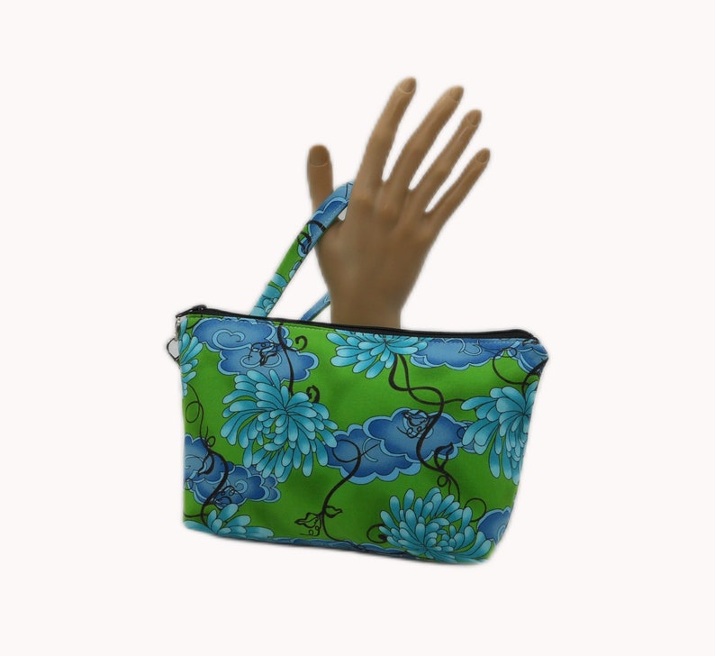 9 Inch Water Lily Wristlet, Fabric Phone Clutch, Flat Bottom Pouch, Blue Green Wristlet, Removable Strap Wristlet, Cotton Wrist Bag image 4
