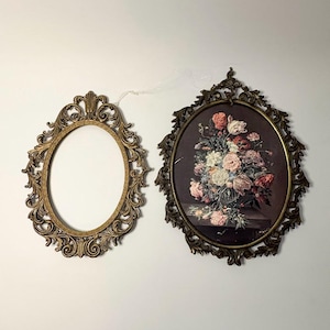 Set of Two Ornate Gold Tone Iron Brass Metal Picture Frames, Hangable Victorian Style Pair of Filigree Photo Frames for Gallery Walls