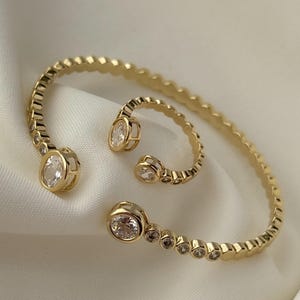 Gold-Plated cubic Zirconia Open Bangle & Ring Set – Adjustable Bezel Set Bracelet and Ring, Dainty Fashion Jewelry Gift for Women and  Girls
