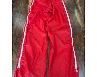 Pantalones deportivos Nike Sportswear vintage de los años 80, fabricados en EE. UU., talla M para hombre, de nailon rojo.