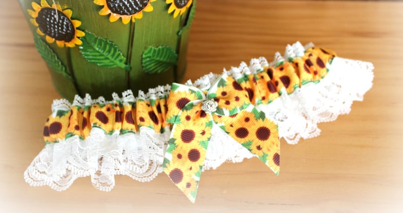 Sunflower Garter for Bride Rustic Wedding Lace garter. Sunflower Bridal Garter Sunflower Wedding Garter Sunflower Wedding