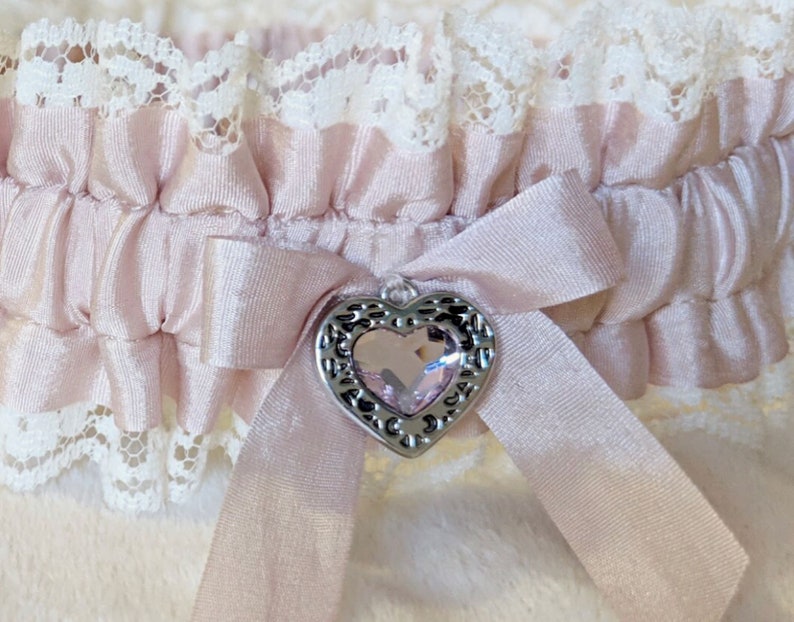 Blush Silk Wedding Garter Victorian Bridal Garter 100/% Silk Keepsake Garter Heirloom Gift for Bride Garter in Gift Box.