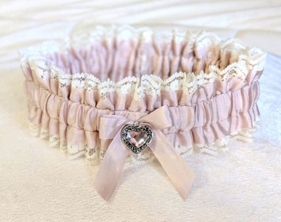 Blush Silk Wedding Garter Victorian Bridal Garter 100/% Silk Keepsake Garter Heirloom Gift for Bride Garter in Gift Box.