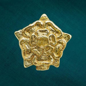 Tiny Tudor Rose Medieval Mounts (set of 4)