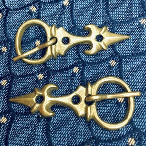 Medieval Buckle - arrow like (set of two)
