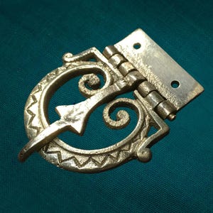 Roman Buckle with triangular design