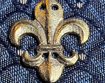 Large Fleur de Lys Belt Mounts (set-4) - for sewing onto hats, belts, purses