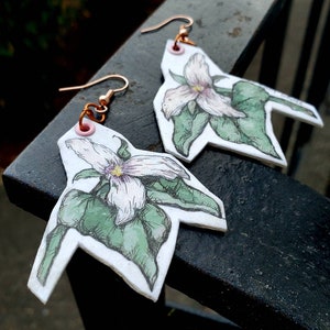 Witte Pacific Trillium Flower handgeschilderde bedeloorbellen