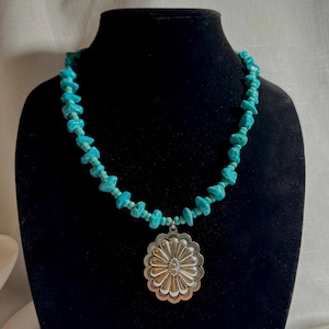 Turquoise Necklace – Navajo Artisan Jewelry – Conch Pendant