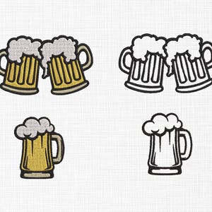 Può includere: Due boccali di birra da cartone animato che brindano, e un singolo boccale di birra da cartone animato. I boccali sono pieni di birra gialla e hanno una schiuma bianca in cima. I boccali sono contornati di nero.