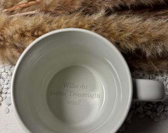 Bodengravur - Schlichte personalisierte Tasse, im modernen Look - mit/ ohne Henkel - Muttertag - Trauzeugin fragen - Hochzeit - Kaffeetasse