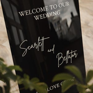 Black Acrylic Wedding Welcome Sign – Personalized Names, Modern Elegant Decor, Custom Acrylic Reception Board, Event Decor