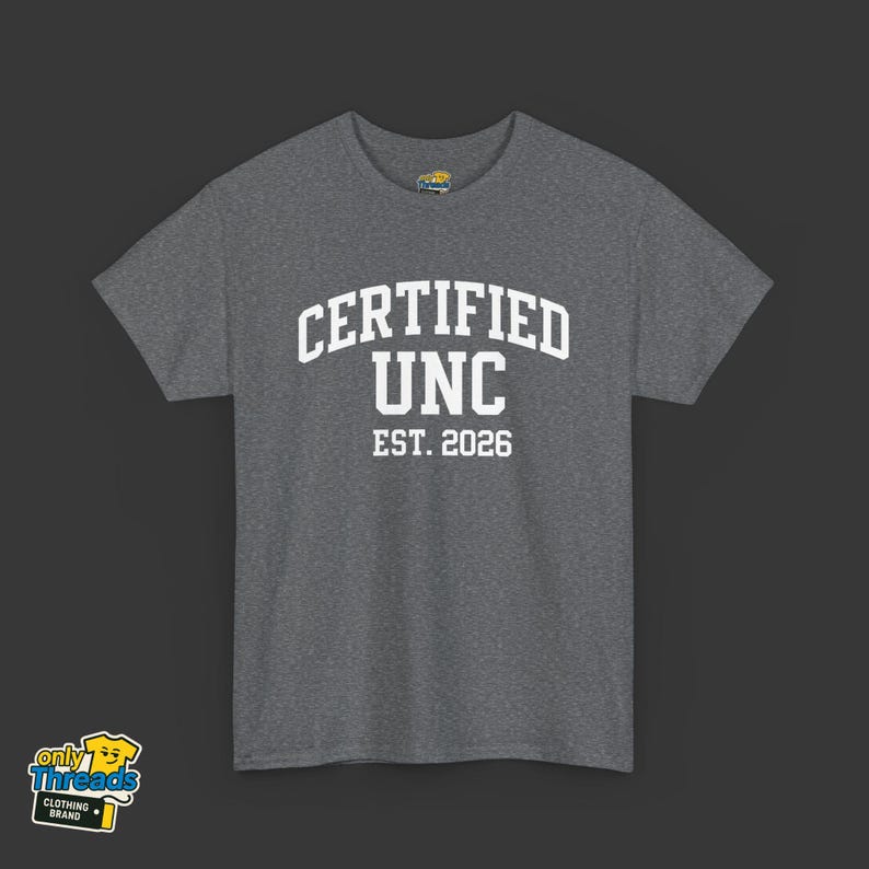 Camiseta UNC certificada personalizable / Camiseta personalizada cómoda con gráficos familiares divertidos / Regalo para tío orgulloso imagen 5