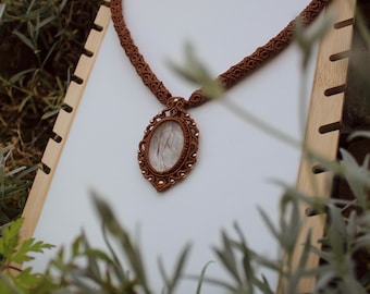 Collana in macramè di quarzo rutilato - Ciondolo boho fatto a mano