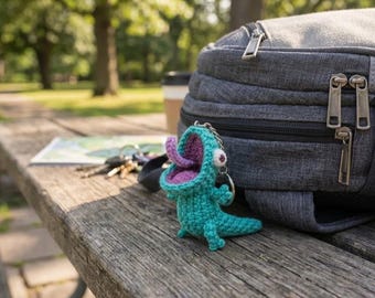 Zabawny brelok z jaszczurką wykonany na szydełku, pluszowy gekon amigurumi, zabawka z krzyczącym memem, uroczy ręcznie robiony prezent, dodatek do torebki.