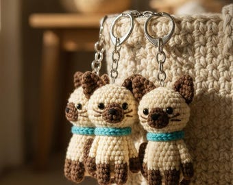 Mini Crochet Cat Keychain, Handmade Kitty Plush Charm, Custom Pet Portrait Keyring, Gift for Cat Moms, Amigurumi Cat Accessory