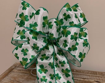 St. Patricks Day Bow, White ribbon with green glitter Shamrocks