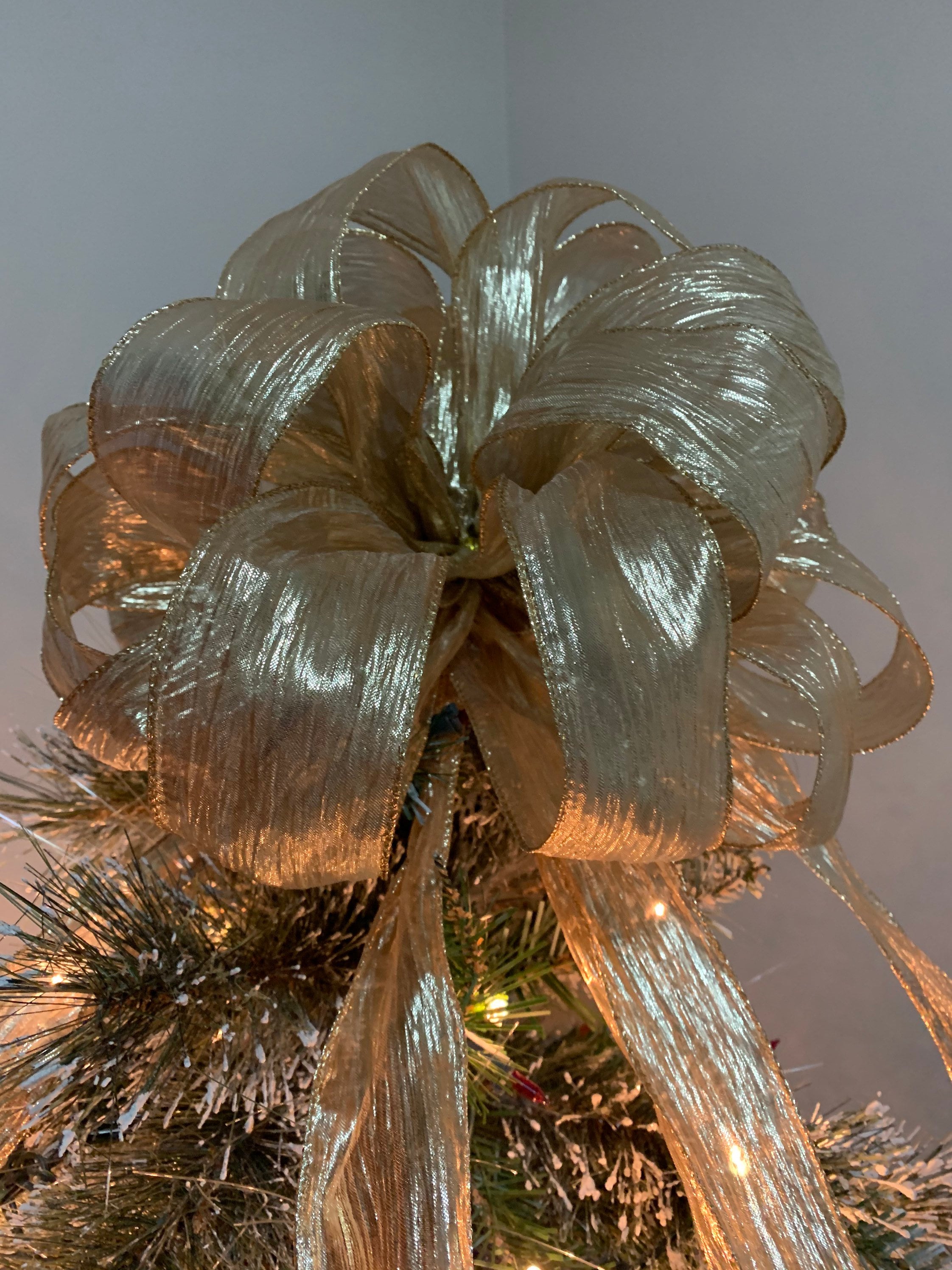 Crinkle ribbon on christmas tree Outlet