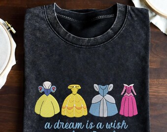 Gesticktes Prinzessinnen-Kleiderhemd, Vintage Acid Wash T-Shirt, Magic Kingdom Zitat T-Shirt, Retro Comfort Colors Ästhetisches Märchenkleid