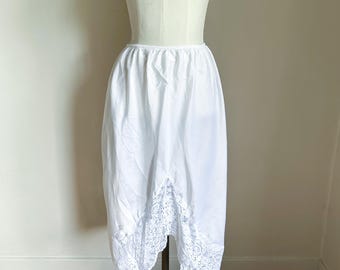 Vintage 1970s White Half Slip / M-L