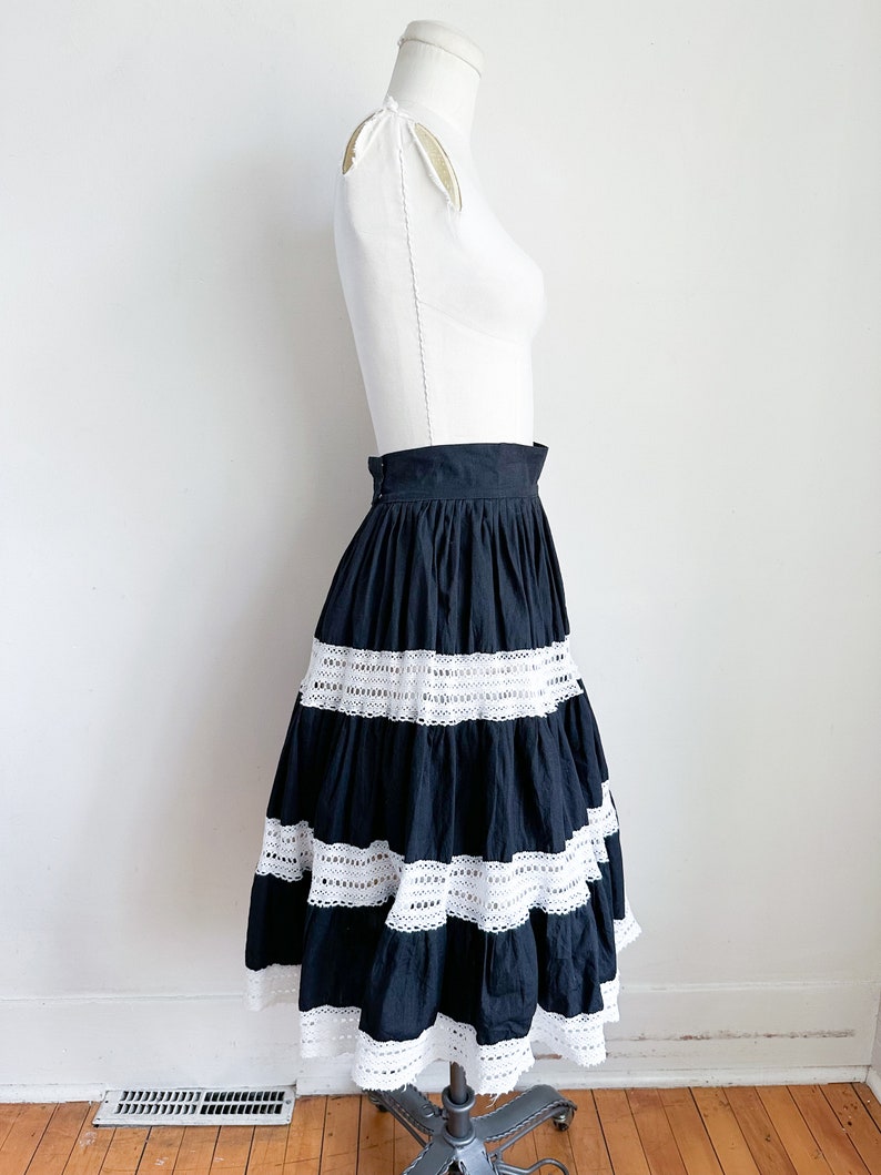 Vintage 1950s Black & White Crochet Skirt / 24 waist image 6