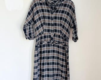 Vintage 1950s Black Plaid Rayon Day Dress / M (as is)