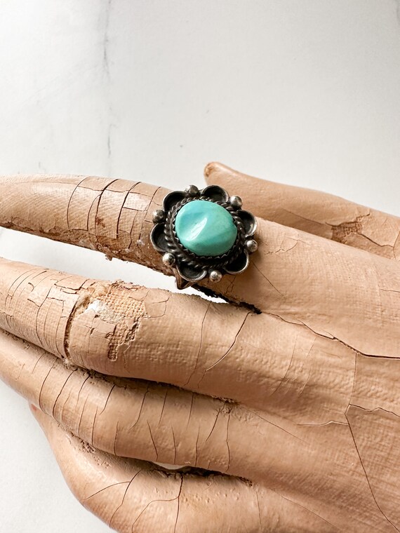 Vintage 1990s Silver and Turquoise Ring / size 9