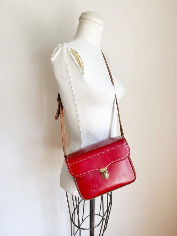 Giani Bernini Vintage Red Leather Shoulder Bag/snap Closure 