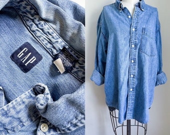 Vintage 1990s Gap Denim Button Down Shirt / L