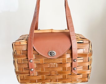 Torebka z wikliny vintage z lat 70.