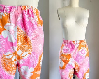 Vintage 1960s Handmade Hawaiian Rayon Shorts / S/M