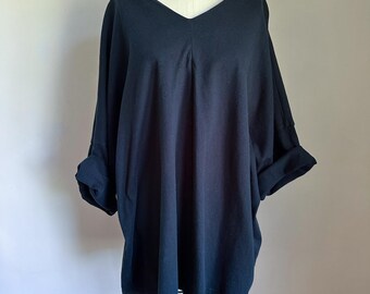 Vintage 1990s Oversized Black Top / fits on many