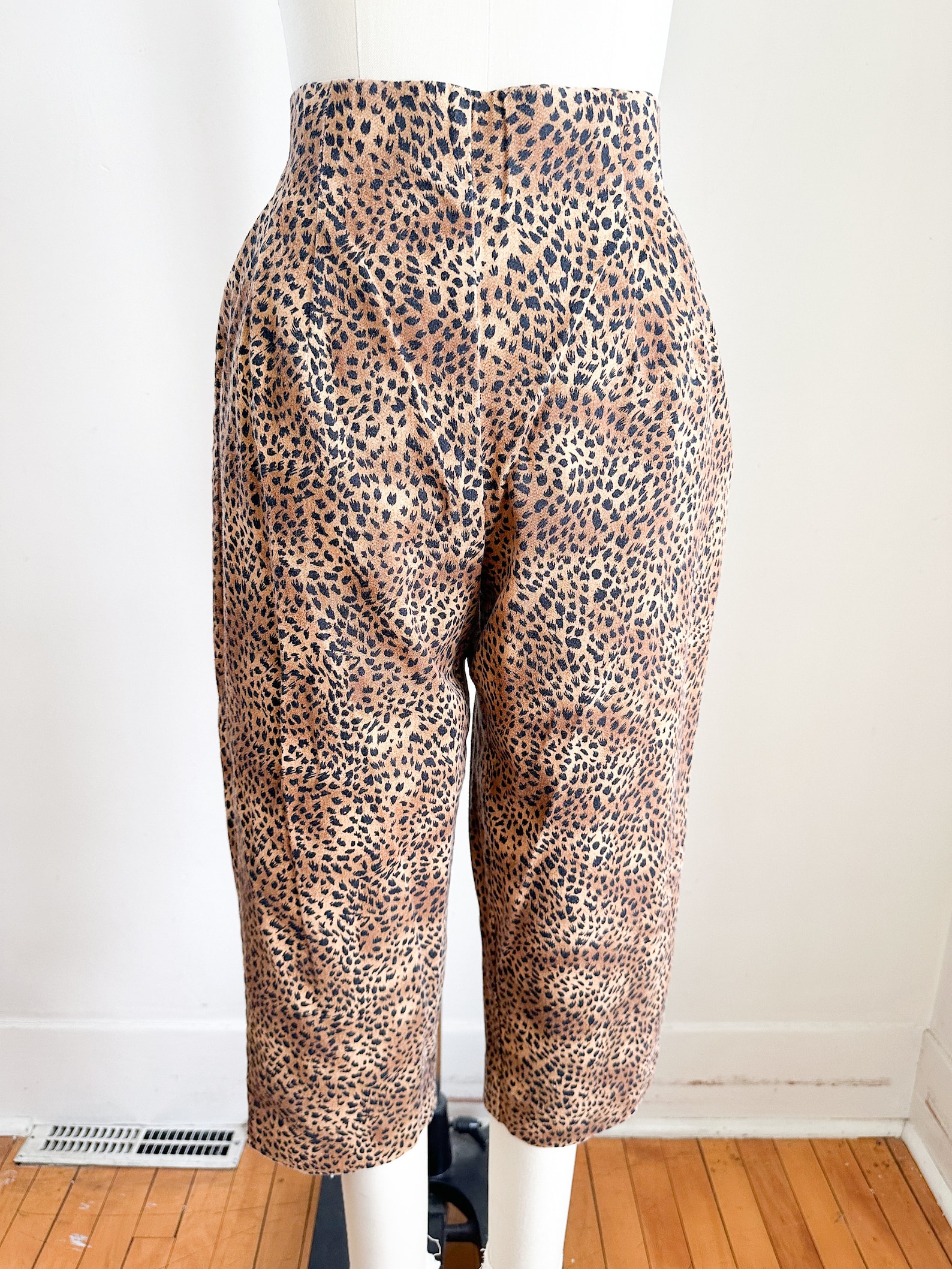 capri pants outfits - Vintage 1990s Cheetah Animal Print High Rise Capri Pants / S-M
