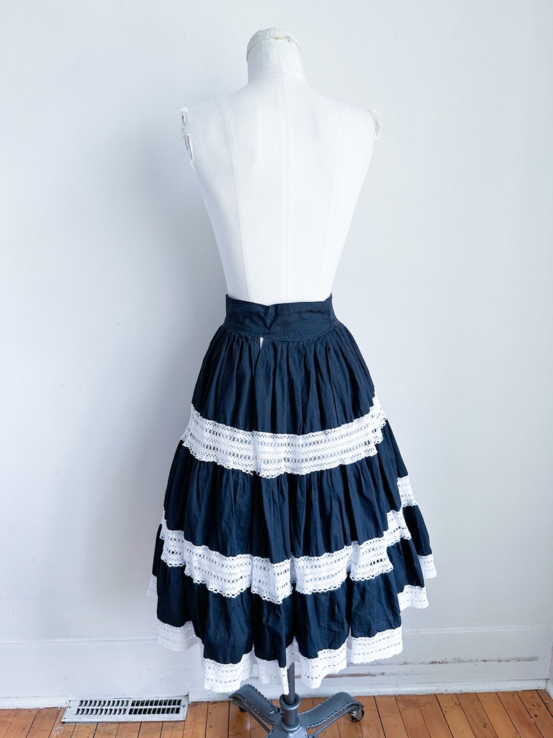 Vintage 1950s Black & White Crochet Skirt / 24 waist image 7
