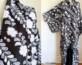 Vintage Deadstock Black & White Floral Kimono - Batik