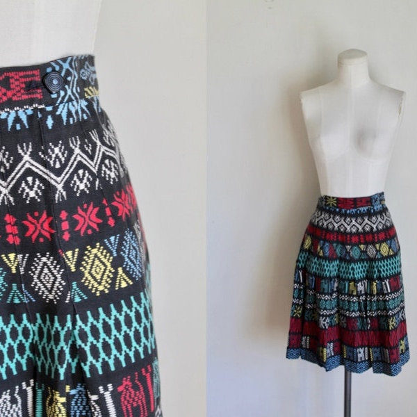 50% OFF...last call // Vintage 1940s Ethnic Print Wrap Skirt / XS