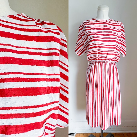 50% OFF...last call // Vintage 1980s Red and White