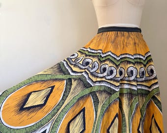 Vintage 1950s Novelty Print Circle Skirt / 27" waist