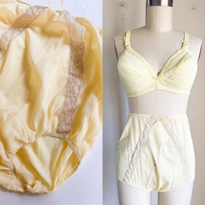 Yellow Lingerie Set Cotton Pant Comfy Set Woman White See Through Lingerie  Women Lingerie Sexy Set Deshabillé Christma : : Clothing, Shoes &  Accessories