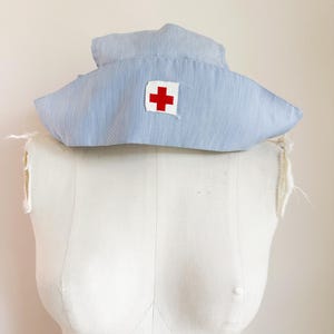 Vintage 1940s WWII Red Cross Nurse Cap / Nurse Hat - Etsy  display picture 3