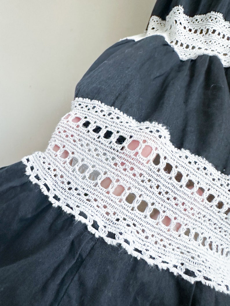 Vintage 1950s Black & White Crochet Skirt / 24 waist image 4