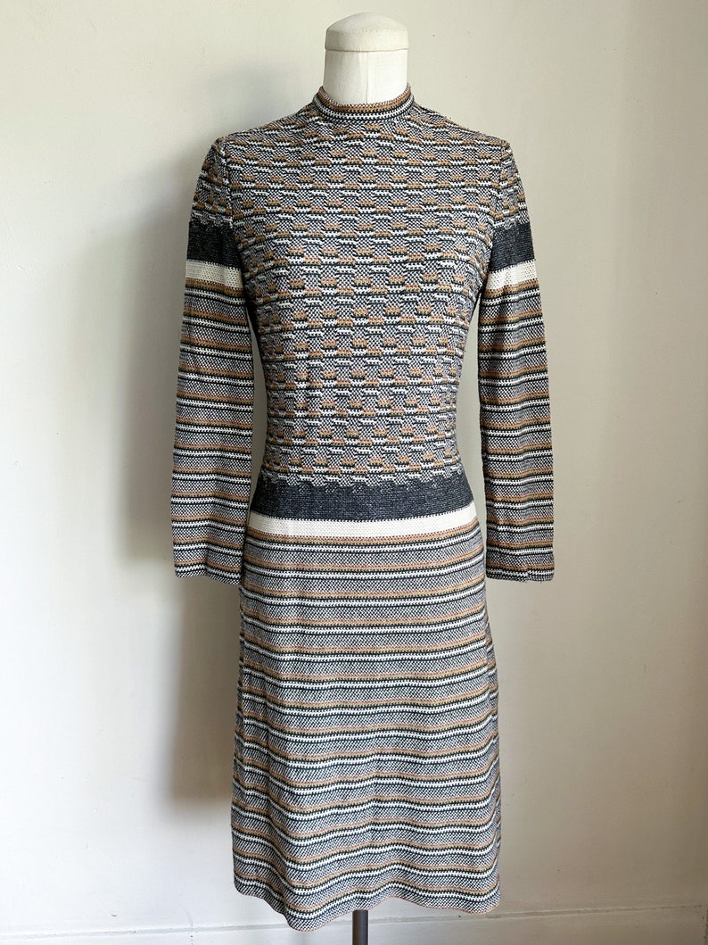 Vintage 1970s Gray & Beige Sweater Dress / S image 2