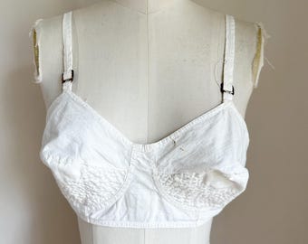 Vintage 1950s White Cotton Bullet Bra / 38C