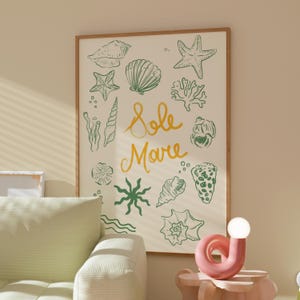 Stampa da spiaggia Sole Mare, arte murale estiva italiana, decorazione costiera con conchiglie, Mar Mediterraneo, poster con estetica preppy, opera d'arte a tema oceanico