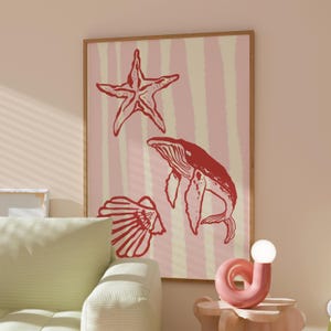 Stampa di creature del Mar Rosso, stampa artistica da parete estiva preppy colorata, poster massimalista alla moda con sole splendente, arredamento per case al mare, arte murale costiera
