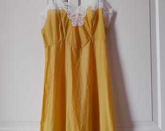 Abito sottoveste un viscosa di nylon anni 50