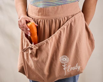 Gepersonaliseerde tuinschort met grote zak | Aangepaste oogstschort voor dames | Groentezakje | Homesteader-cadeau voor tuinders